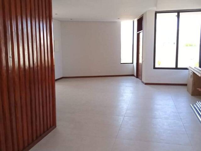 #64 - Moradia Duplex para Venda em Maputo - Maputo - 3